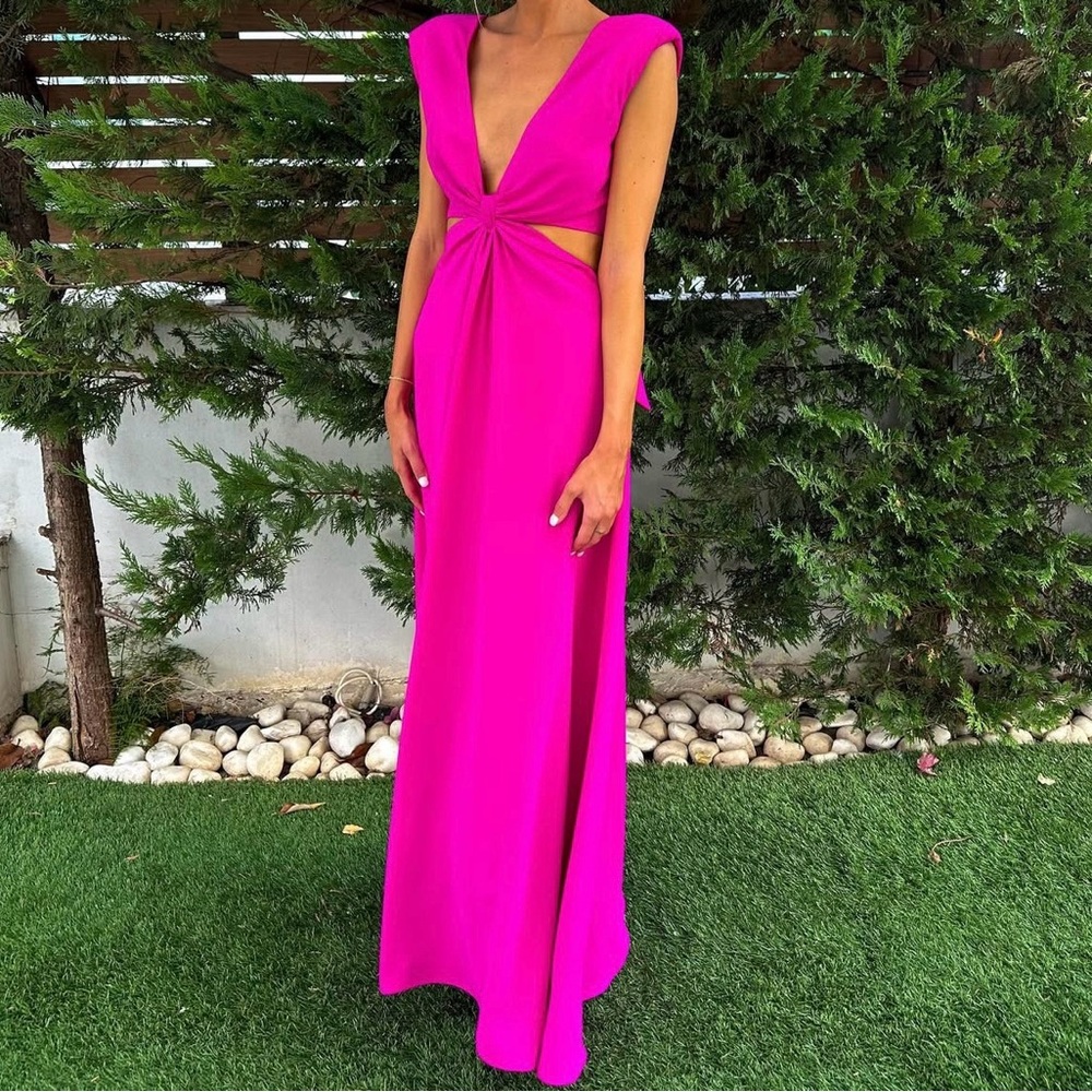Monique Lhuillier Vibrant Pink Maxi Dress